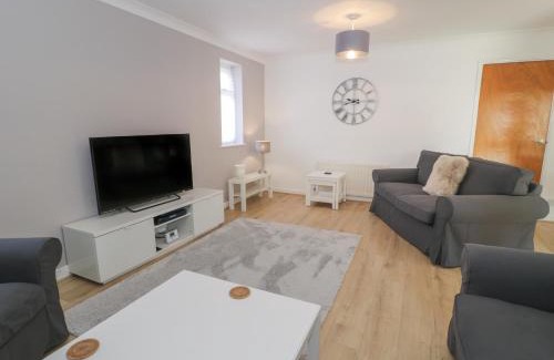 Penrhyndeudraeth House | Trem Y Foel