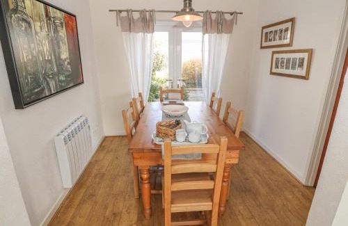 Garn Fadryn House | Trem Y Garn