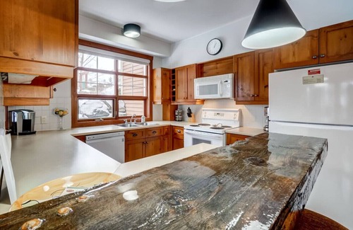 Mont-Tremblant Apartment | Tremblant-Les-Eaux 233-1 - Tremblant a Louer