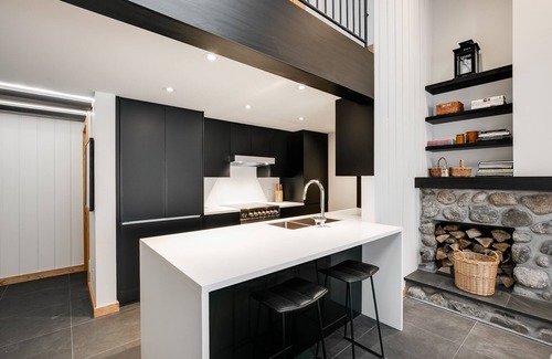 Mont-Tremblant House | TREMBLANT SKI IN/OUT LUXURIOUS NANSENHUS TOWNHOUSE