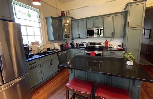Treme Apartment | Treme Townhouse, elegant living, steps to the French Quarter