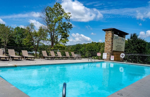 Townsend Cabin | Tremont Lodge & Resort