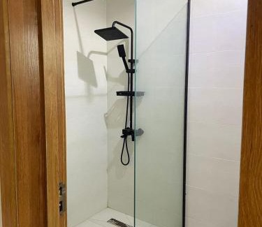 Lekki Phase 1 Apartment | Trendy 2-BDR Apt Villa with Pool,Wi-Fi, Netflix, Modern Amenities & PS5 Near Elegushi Beach Lekki