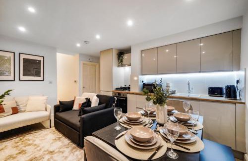 West Hampstead House | Trendy 2 Bed in Maida Vale with Private Garden