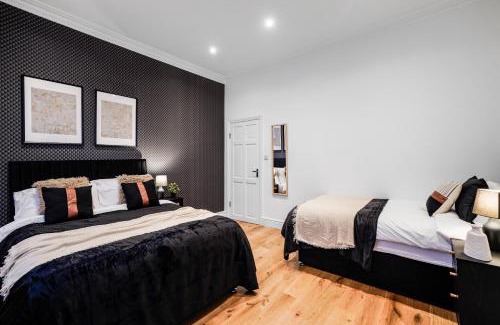 West Hampstead House | Trendy 2 Bed in Maida Vale with Private Garden