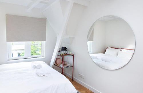 Frankendael Apartment | Trendy 2 bedroom accommodation on perfect location