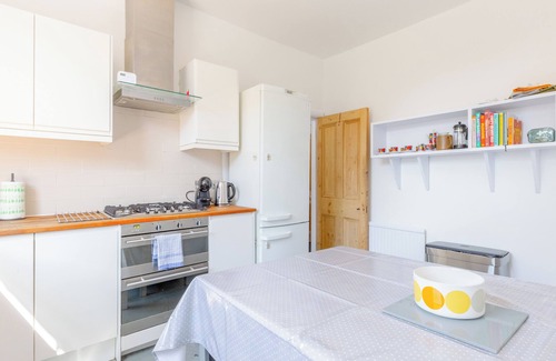 Leabridge Apartment | Trendy 3BD Flat, Heart of Hackney