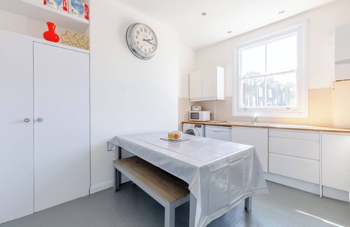 Leabridge Apartment | Trendy 3BD Flat, Heart of Hackney