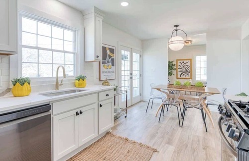 Parma House | Trendy 3BR Cleveland Home | Walk to Dining & Arts