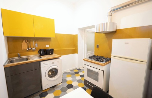 San Lorenzo House | Trendy And Comfy Apartment In Hip San Lorenzo