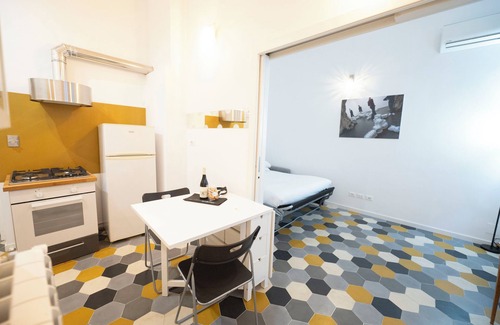 San Lorenzo House | Trendy And Comfy Apartment In Hip San Lorenzo