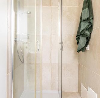 Lugana Apartment | Trendy Aparment with garage right by the lake
