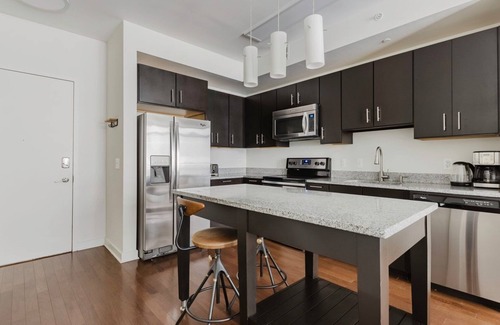 Woodmont Triangle Apartment | Trendy Bethesda Bainbridge 1BR w/Concierge, Gym, W/D, walk to Metro, by Blueground