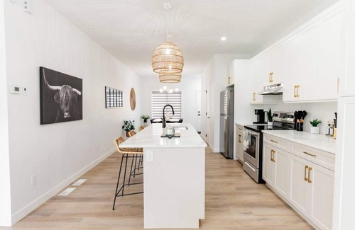 Winnipeg House | Trendy & Central | New Home