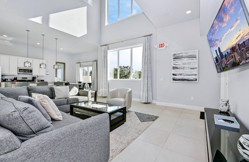 Reunion Hotel | Trendy Condo with Foosball Table near Disney with Resort & Waterpark Access -.