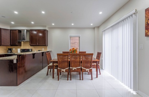 Brampton House | Trendy & Cozy ~ 5BR, 4.5WR Detached Spacious House