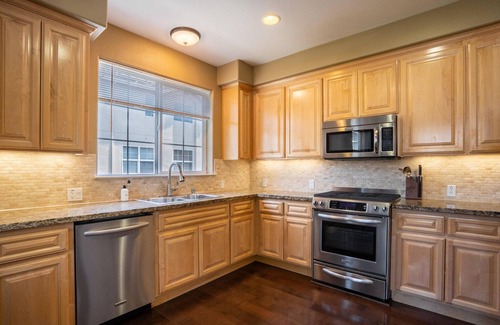 Fremont House | Trendy Fremont 3BR w/Garage & Balcony, nr Park + Trail, by Blueground