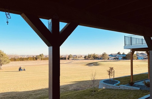Stratford House | Trendy Hideaway on the Golf Course at Moses Pointe