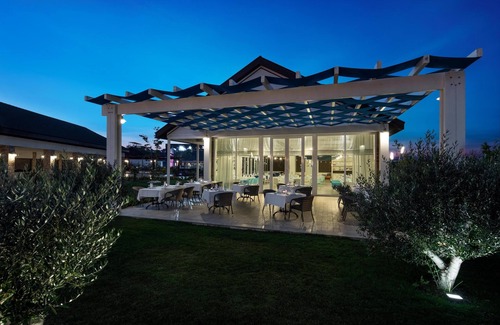 Lara Hotel | Trendy Lara Hotel