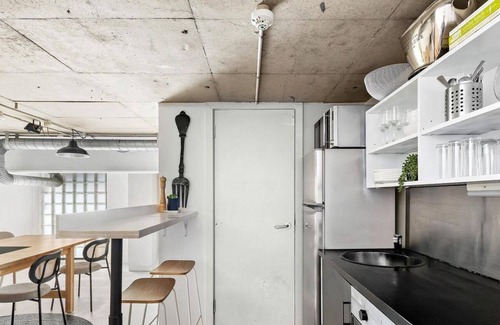 Richmond North House | Trendy NYC Style Warehouse