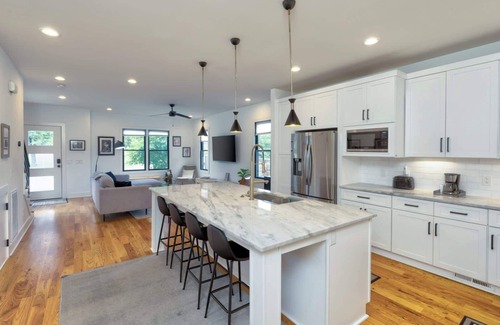 Chestnut Hill House | Trendy WeHo Home | Near DT Nashville!