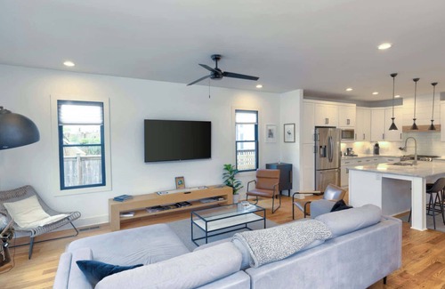 Chestnut Hill House | Trendy WeHo Home | Near DT Nashville!