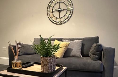 North West Apartment | Trendy West End Apartment, Glasgow