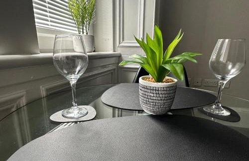 North West Apartment | Trendy West End Apartment, Glasgow
