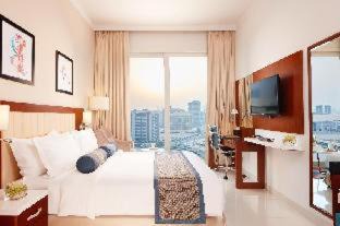 Dubai Sports City Apartment | Treppan Hotel & Suites By Fakhruddin