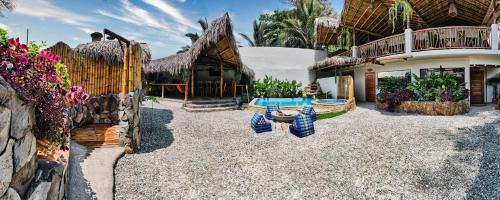 Montanita House | Tres Palmas