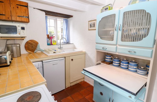 Lower Trengale Cottage | TREVERBYN SMITHY, pet friendly, character holiday cottage in St Neot