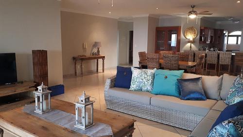 Shelly Beach Apartment | Trevi 11