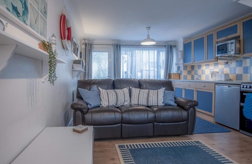 Pembroke Ski Chalet | Trewent Park - 2 Bedroom Chalet - Freshwater East