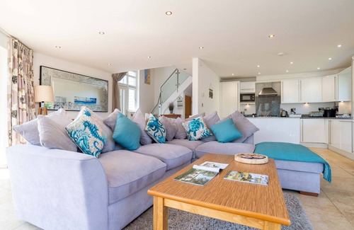 St Austell Apartment | Trewhiddle Villa 04 - a trewhiddle that sleeps 7 guests in 4 bedrooms