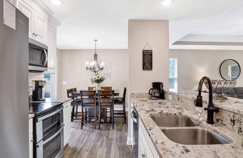 Florida Panhandle House | Tri-Haven Retreat: 3 Homes for Ultimate Getaways!