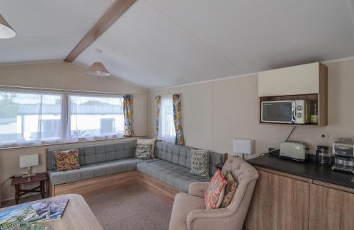 Bridport House | Tri-Star House