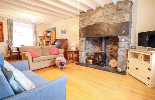 Manod House | Trigfa