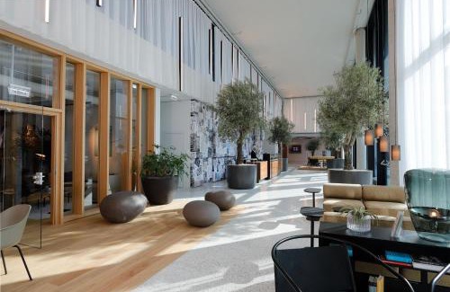 Erdberg Apartment | Triiiple Suites Level 22 mit Balkon und Tiefgarage