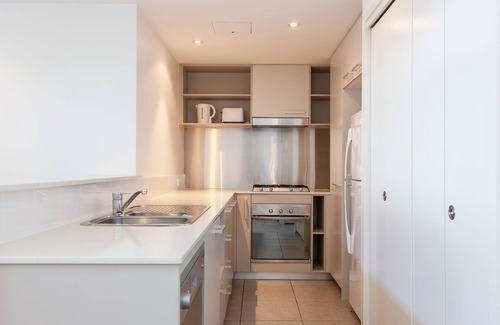 Spring Hill Apartment | Trilogy Residences