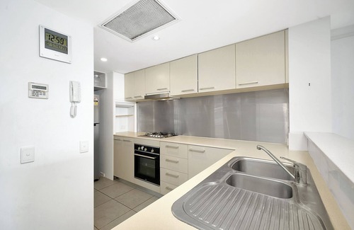 Spring Hill Apartment | Trilogy Residences