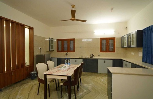 Tirupati Apartment | Trimukha homestay