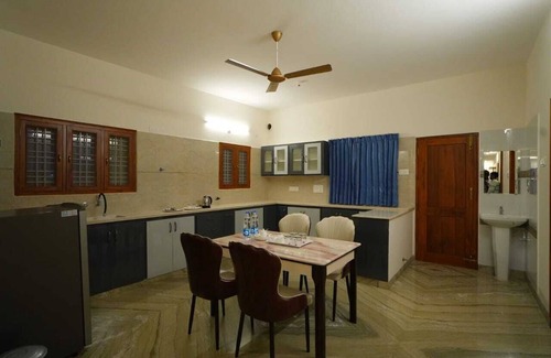 Tirupati Apartment | Trimukha homestay