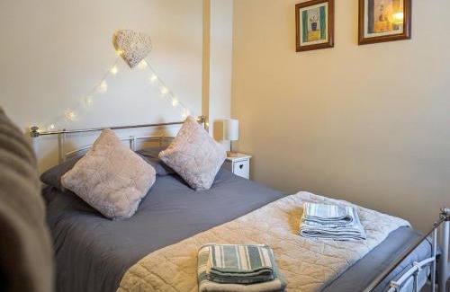 Abergavenny House | Trinity Cottage