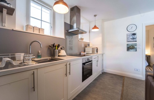 Torquay City Centre Apartment | Trinity Mews