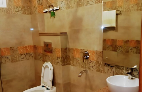 New Delhi Hotel | TRIOM HOTEL
