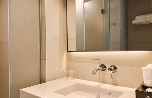 Nguyen Thai Binh Hotel | TRIPLE E HOTEL Metro Ben Thanh