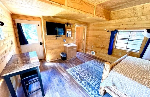 West Glacier Resort | Triple G’s Resort - Cabin 10