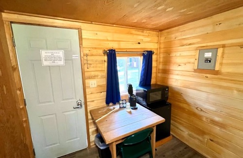 West Glacier Resort | Triple G’s Resort - Cabin 5