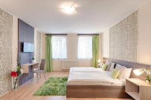 Magdolna negyed Hotel | Triple M Hotel