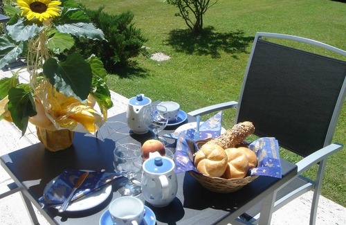 Schuttdorf Cottage | Triple room with shower or bath Bathroom, toilet - Lindenthaler, guesthouse